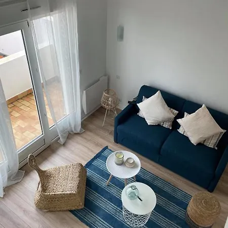 37m With Balcony With Pool! Lägenhet Bidart