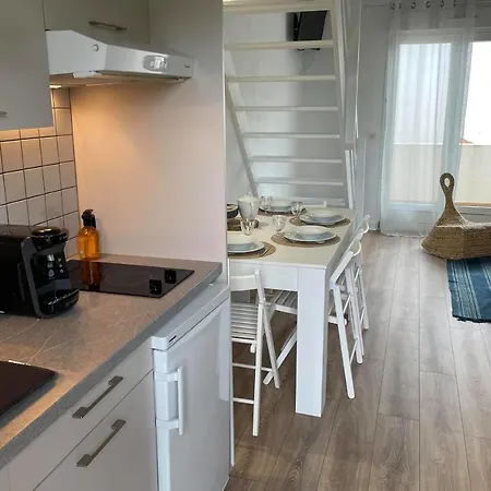 37m With Balcony With Pool! Bidart
